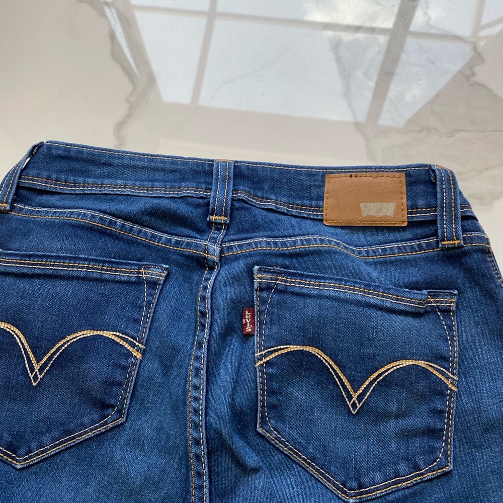 LEVI’S Bold Curve Jeans